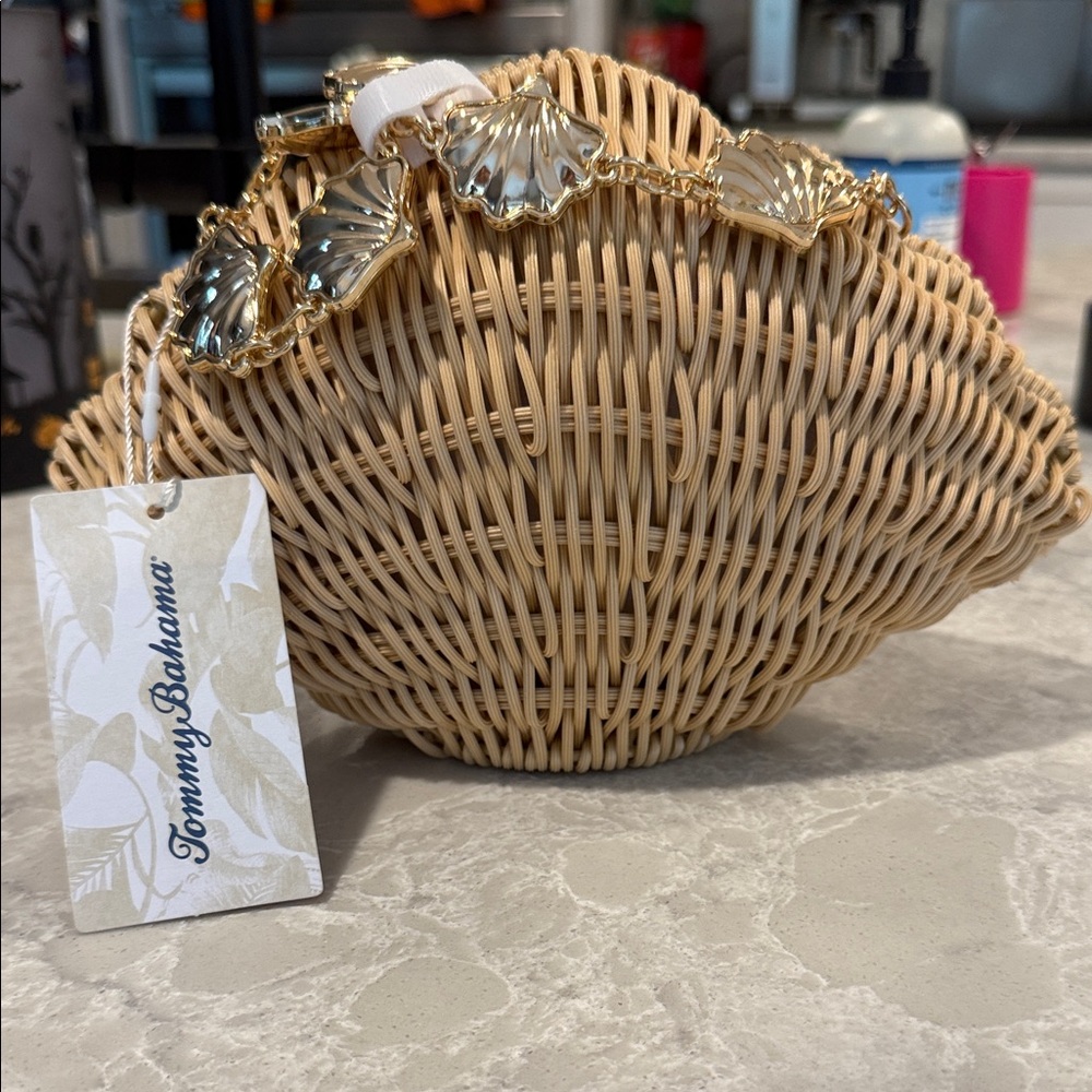 Tommy Bahama natural seashell gold handle straw handbag - Picture 2 of 7